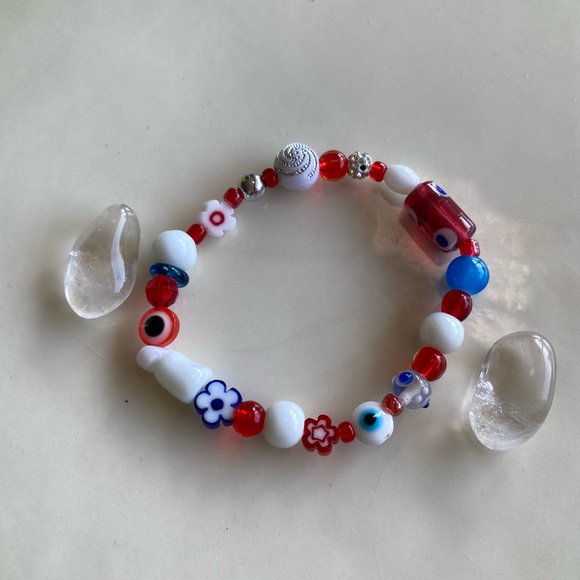 American Dreaming Red White & Blue Mixed Bead Bracelet Evil Eye Daisy Spiral - Picture 1 of 2